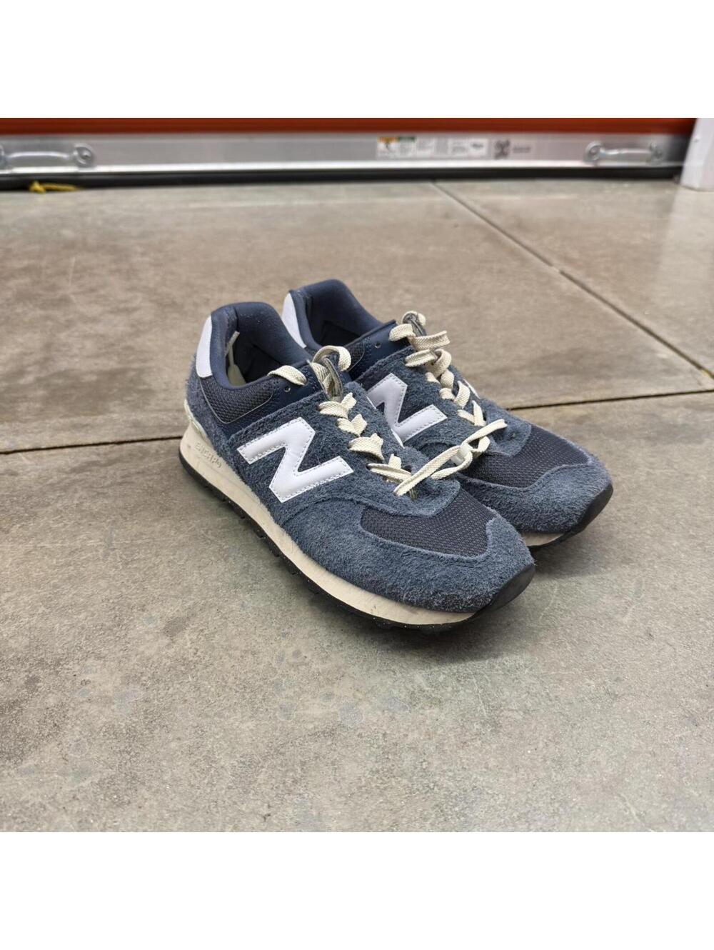 New Balance 574 Vintage Indigo blue sneakers size 6.5 MENS / 8 WOMENS